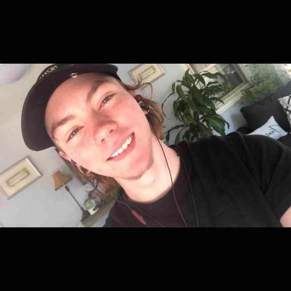 Meet your Posher, Matthew - Picture 1 of 1